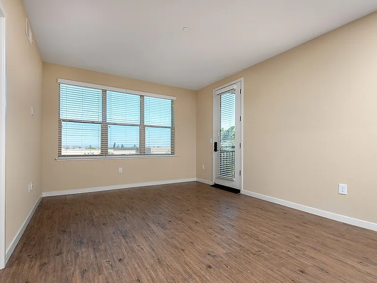 333 Main St — Photo 17