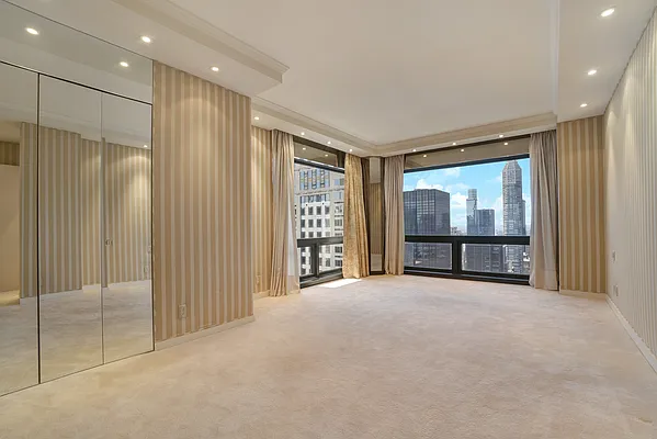 Rented by Bond New York | media 61