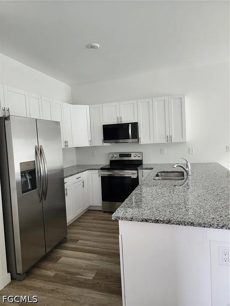 2 bed, 2.0 bath, 1175 sqft, $1,850 — Photo 2