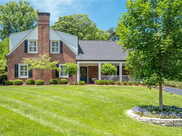 9 Willow Hill Rd, Saint Louis, MO 63124