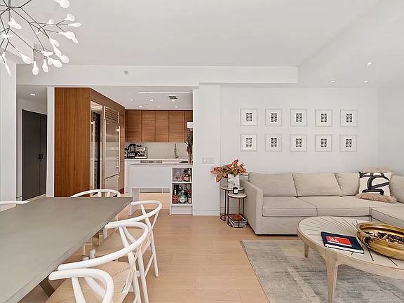 3rd image of 555 W 23rd St APT N12a