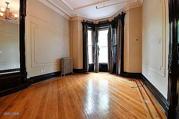 1st image of 208 Hancock St #1