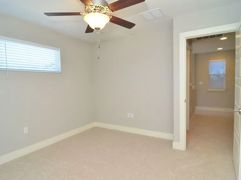 2921 Bond Dr — Photo 17