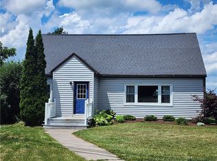 6369 Half Acre Rd, Auburn, NY 13021