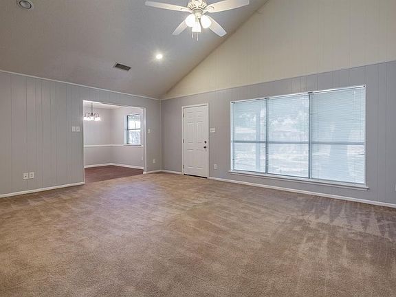 4th image of 3417 Kensington Dr