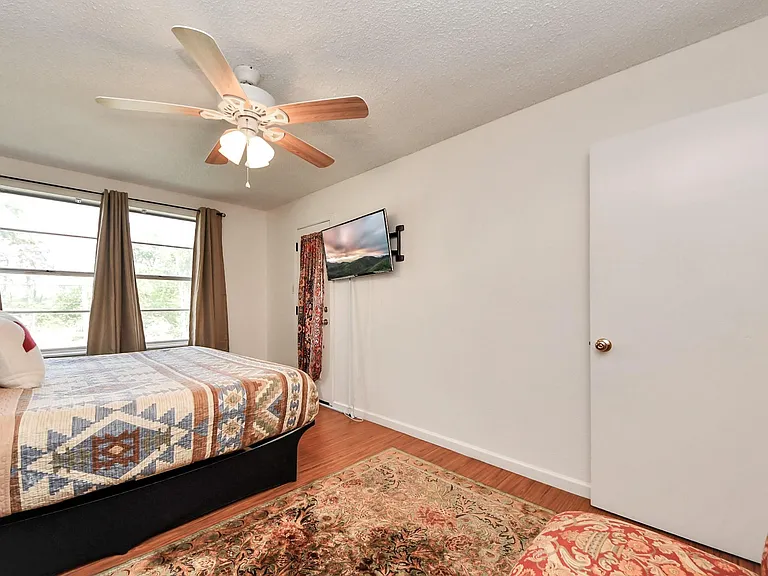 17018 Water Oak Dr #B — Photo 33