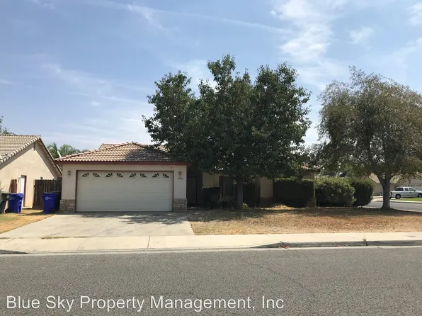 1400 Salisbury St, Porterville, CA 93257