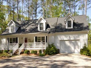 977 Mixon Creek Dr, Bath, NC 27808