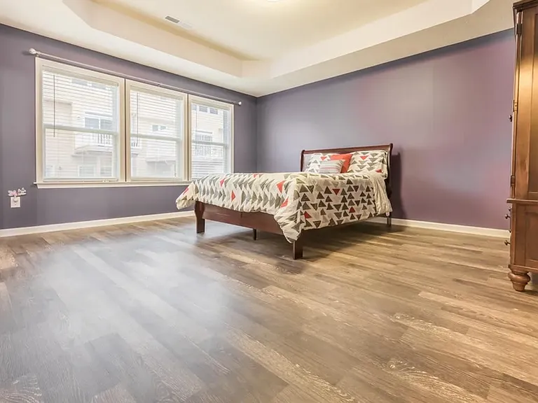 3910 Sun Way — Photo 5