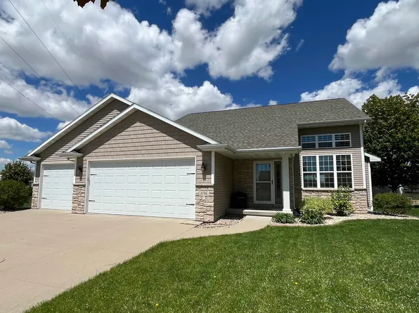 496 Barbie Ct, Appleton, WI 54915