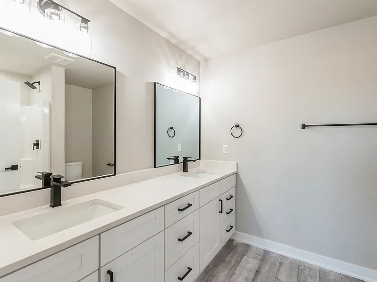 14433 Springbrook Trl — Photo 9