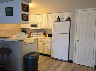961 22nd Ave #1, Coralville, IA 52241