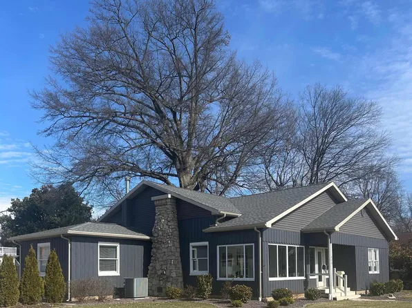 408 W Water St, Newburgh, IN 47630