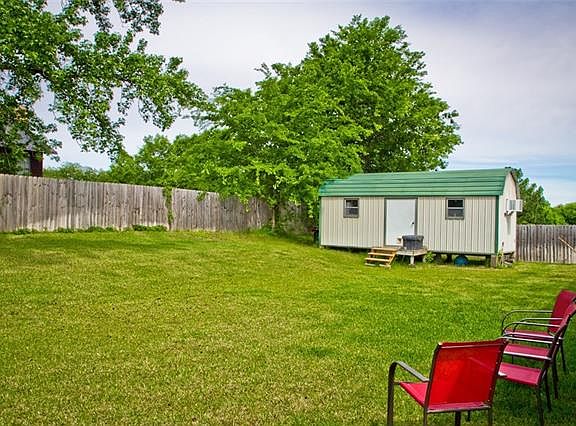3rd image of 248 Heritage Ct