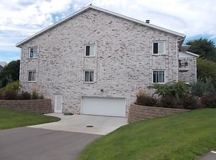 66 Ponwood Cir APT D, Madison, WI 53717