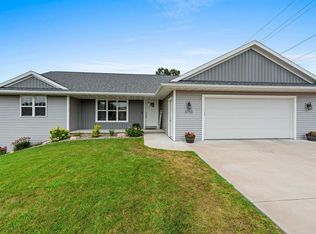 6710 Cascade Dr, Greenleaf, WI 54126