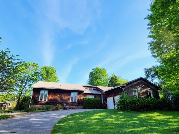 202 Terri Ave, Berea, KY 40403