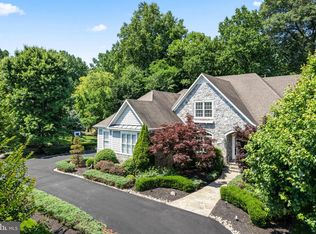 1652 White Pine Dr, Vienna, VA 22182