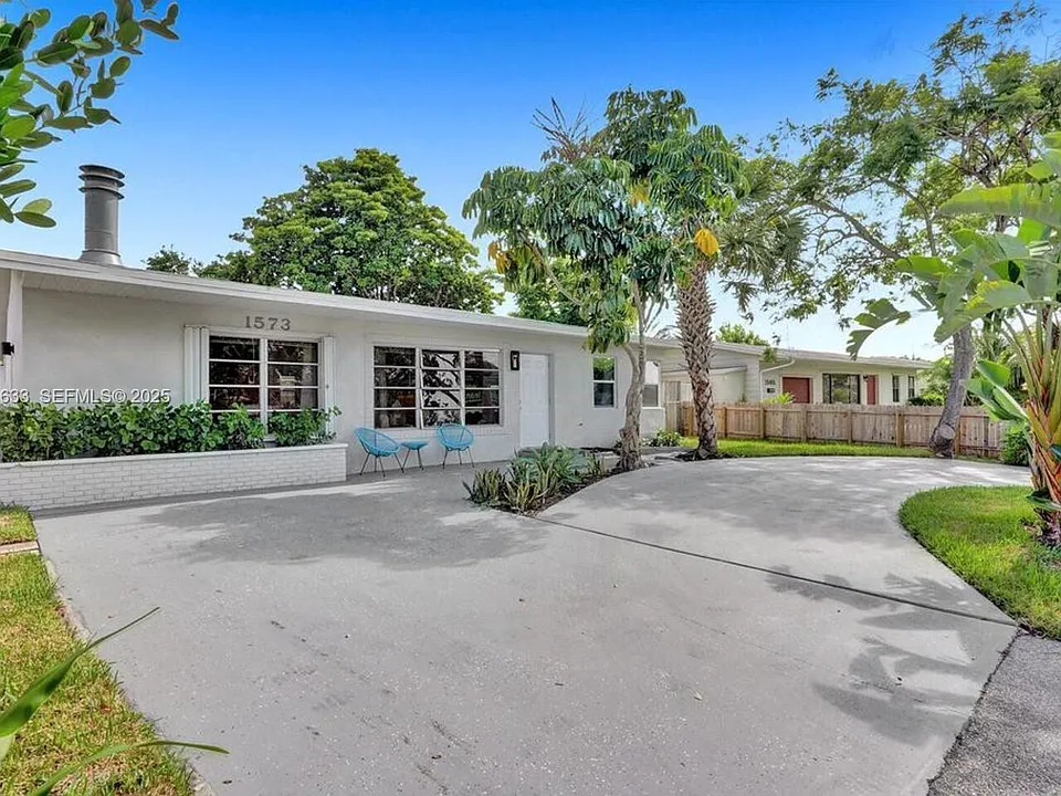 1573 NE 30th Ct