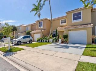 1370 NW 154th Ave, Pembroke Pines, FL 33028