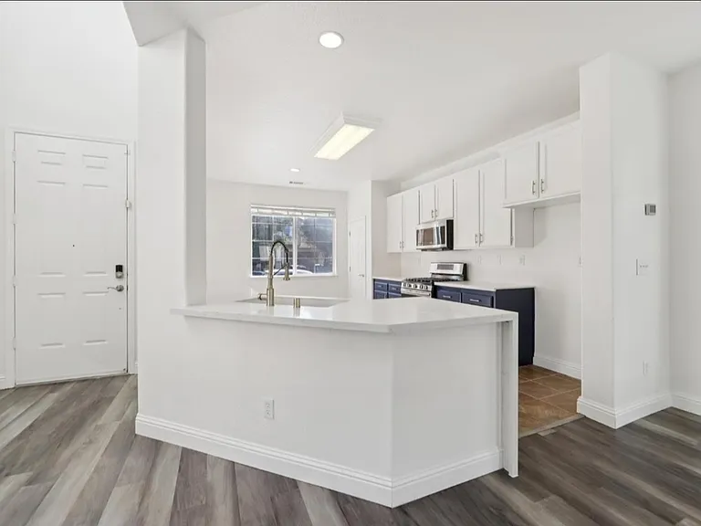 1888 Leaning Oak Dr — Photo 17