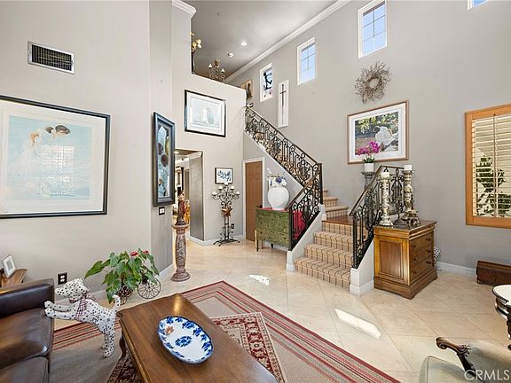4th image of 32 Mossdale Ct