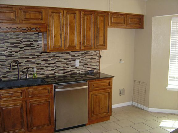3rd image of 14725 Prairie Creek Dr