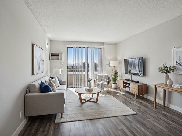 8525 Tobias Ave APT 226