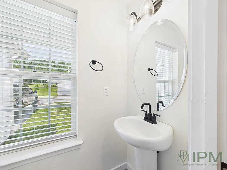 2572 Emma Ln — Photo 11