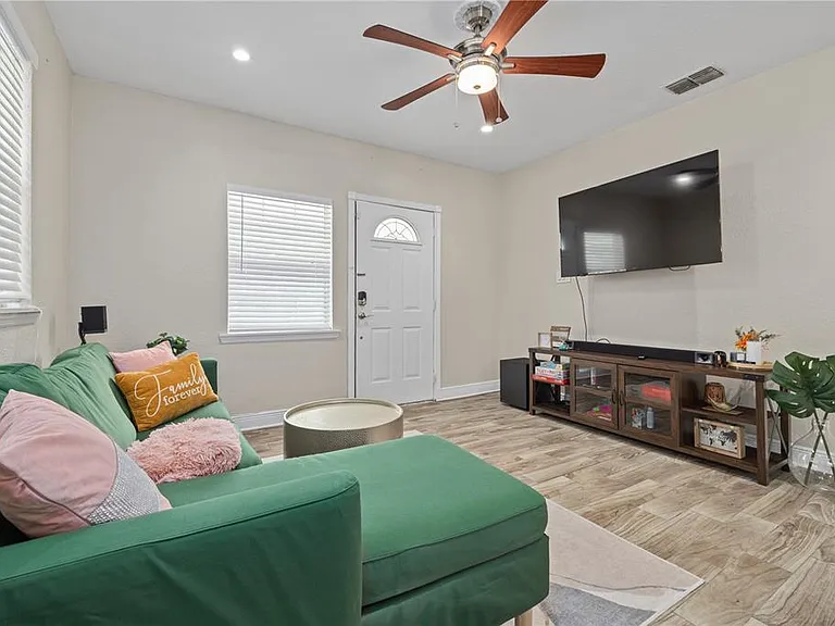 3808 N Tampa St — Photo 8