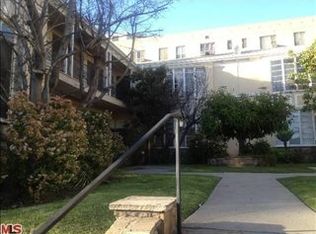 1044 Menlo Ave, Los Angeles, CA 90006