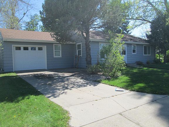 Attached Garage