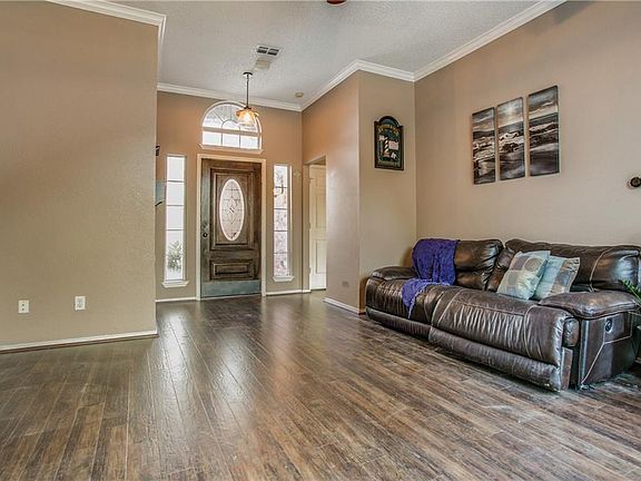 4th image of 2248 Briarcrest Dr