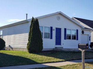 304 Hidden Ridge Dr, Delta, OH 43515