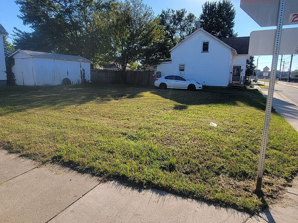 2nd image of 0 W 11th St