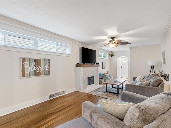 5th image of 2627 Avenue C