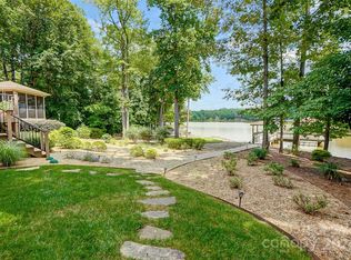 4555 River Oaks Rd, Lake Wylie, SC 29710