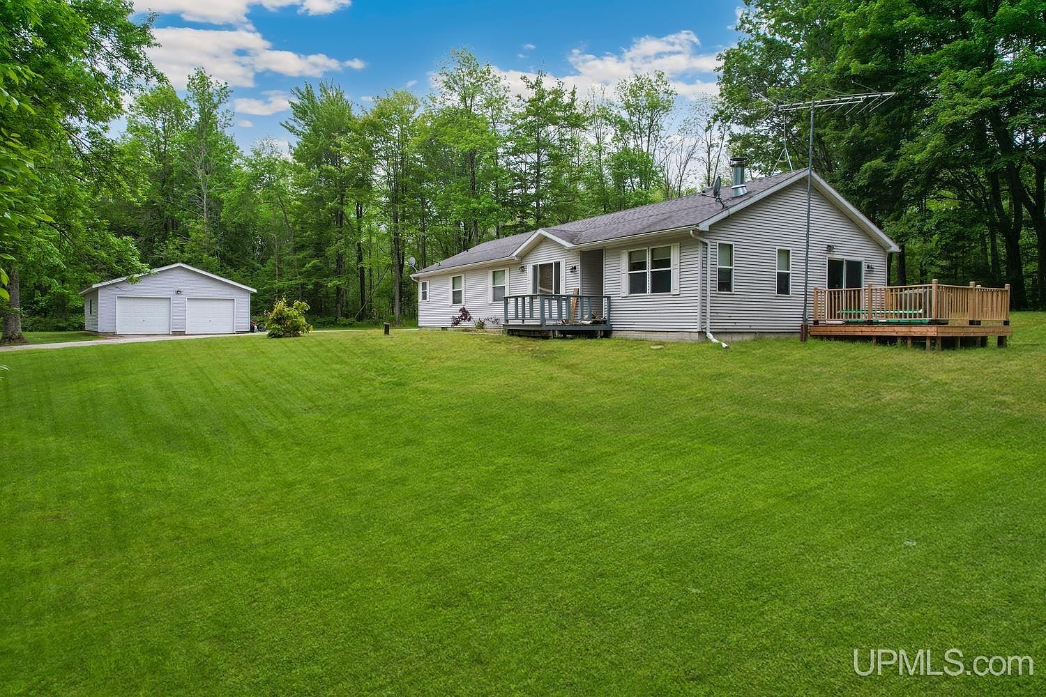 4081 M35, Menominee, MI 49858 Zillow