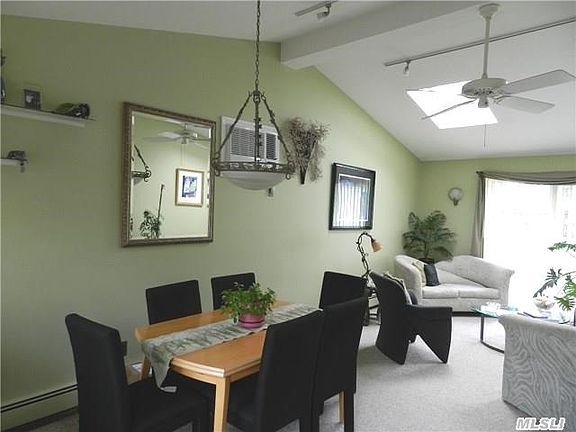 4th image of 135 Land Ln