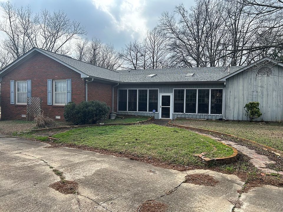 2nd image of 502 10th St