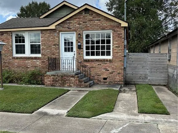 610 West Dr, Westwego, LA 70094