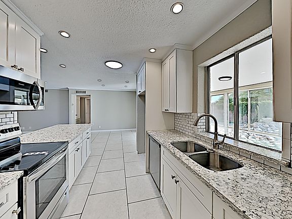 5th image of 7965 E Madero Ave
