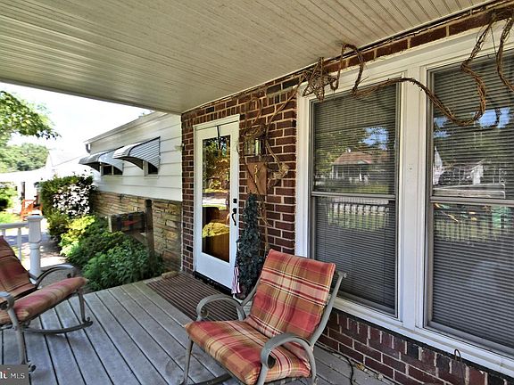 4th image of 515 Anderson Ave