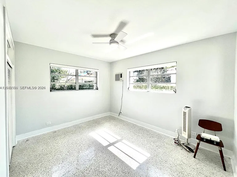 2245 SW 25th Ter — Photo 4