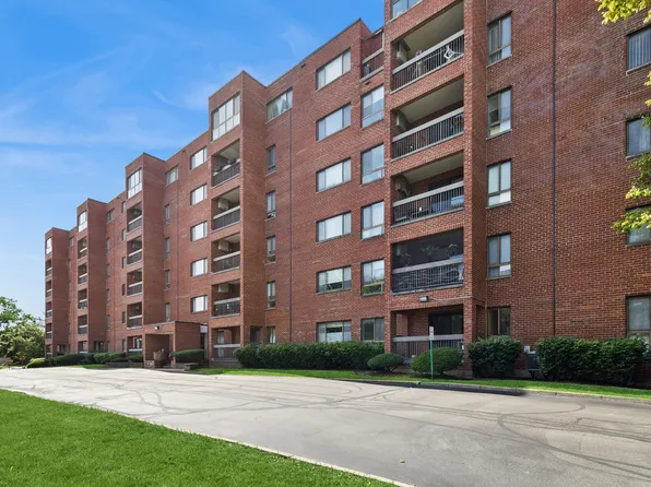 701 Forum Sq Unit 108, Glenview, IL 60025