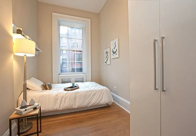13 E 9th St #3R — Photo 3