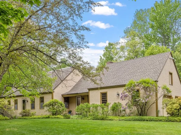 84 Gage Hill Road, Hopkinton, NH 03229