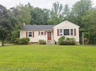 281 W Farms Rd, Farmingdale, NJ 07727