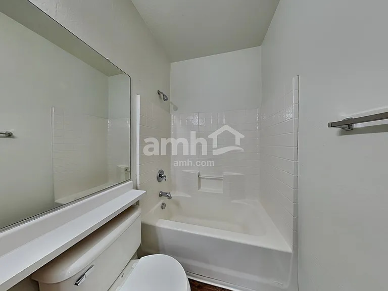5211 W Warner St — Photo 21