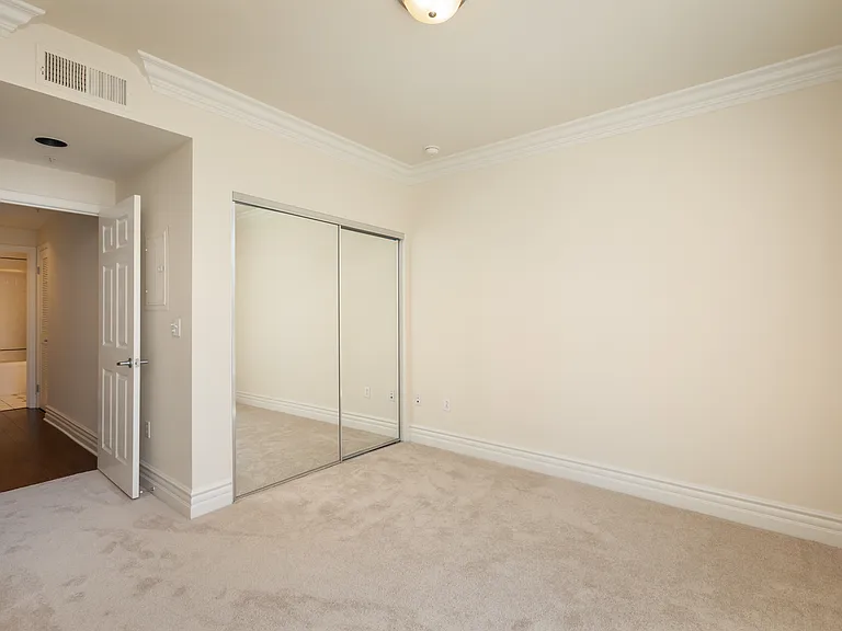 4500 Ledge — Photo 11
